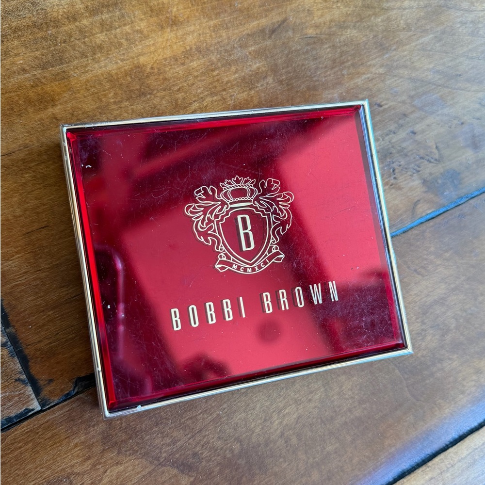 Bobbi Brown “Caviar & Rubies” Eyeshadow Palette